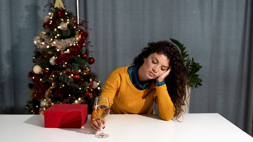 Humming Along To The Tunes Of Nostalgia On  New Year’s Eve